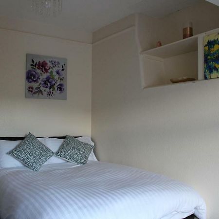 John St Town House - Self Catering - Guesthouse Style - Great Value Family And Double Rooms Workington Exterior photo