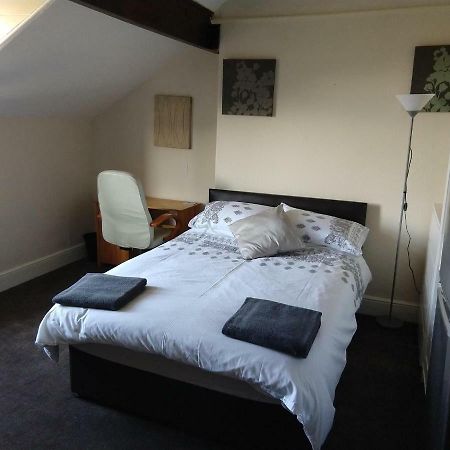 John St Town House - Self Catering - Guesthouse Style - Great Value Family And Double Rooms Workington Exterior photo